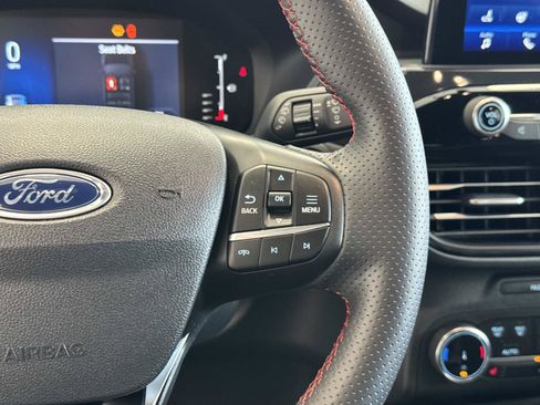 Used 2023 Ford Escape ST-Line Select AWD/4WD image 23