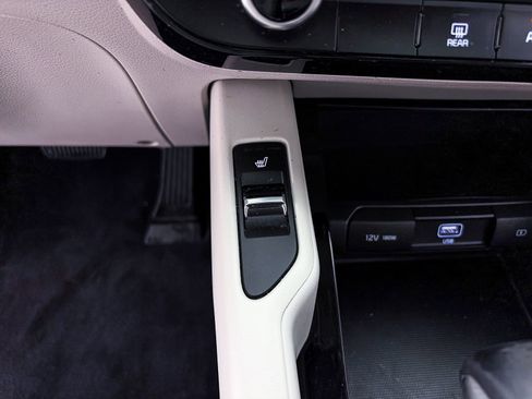 Used 2020 Kia Telluride S FWD image 24