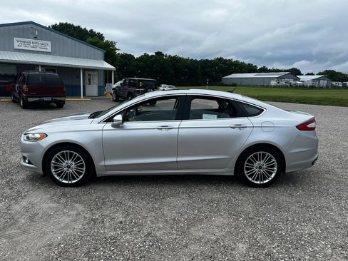 Used 2015 Ford Fusion SE w/ Equipment Group 202A FWD image 6