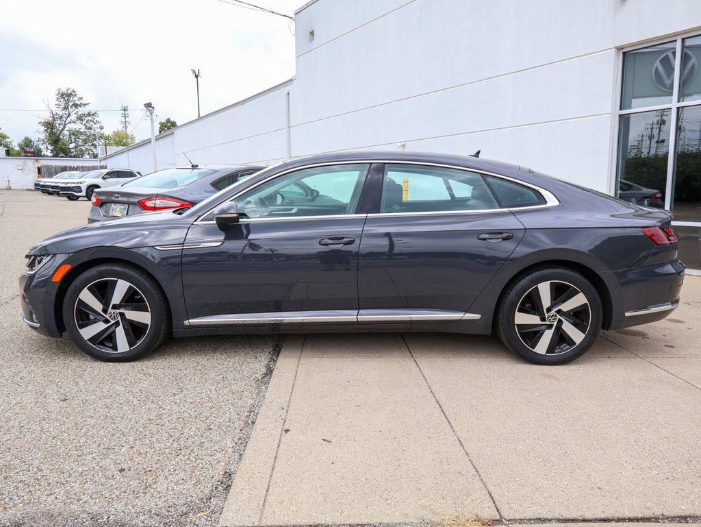 Used 2021 Volkswagen Arteon SE FWD image 2