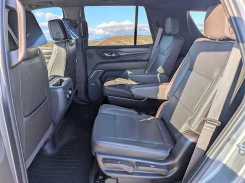 Used 2023 GMC Yukon Denali AWD/4WD image 16