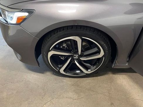 Used 2018 Honda Accord Sport image 29