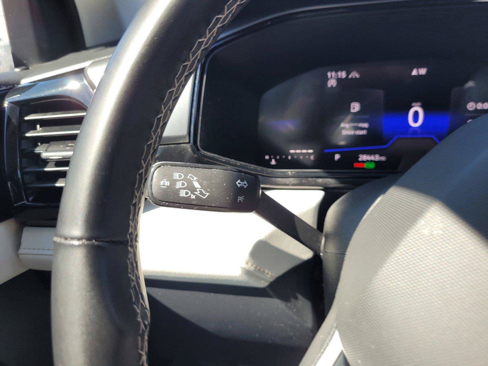 Certified 2025 Volkswagen Taos S AWD/4WD image 32