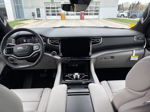New 2026 Jeep Grand Wagoneer Summit AWD/4WD image 10