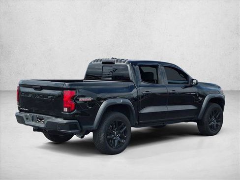 Used 2025 Chevrolet Colorado Trail Boss AWD/4WD image 5
