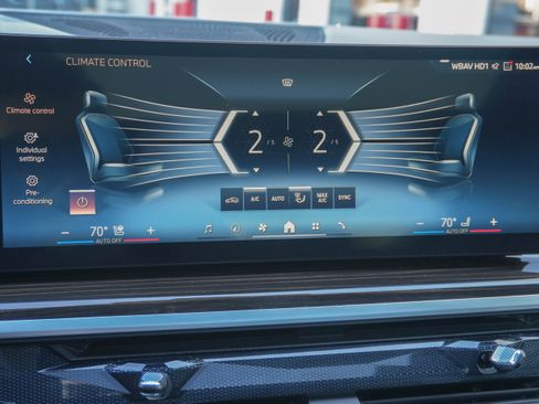 Certified 2025 BMW X5 xDrive40i w/ Climate Comfort Package image 25