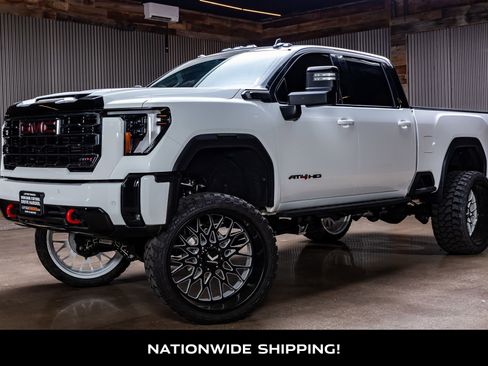 Used 2024 GMC Sierra 2500 AT4 w/ AT4 Preferred Package image 4