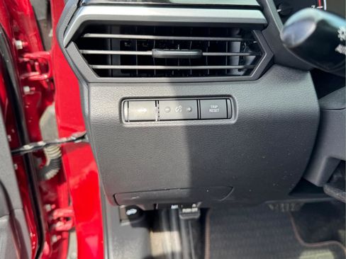 Used 2023 Nissan Altima 2.5 SR w/ SR Premium Package image 18