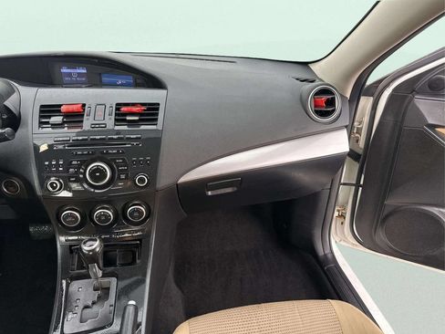 Used 2013 MAZDA MAZDA3 i Touring FWD image 10