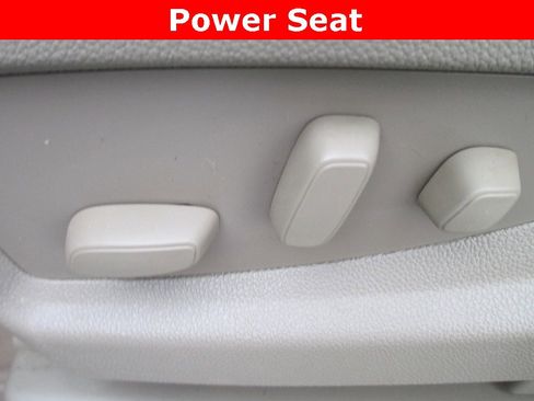 Used 2017 GMC Yukon SLE w/ SLE Value Package image 22