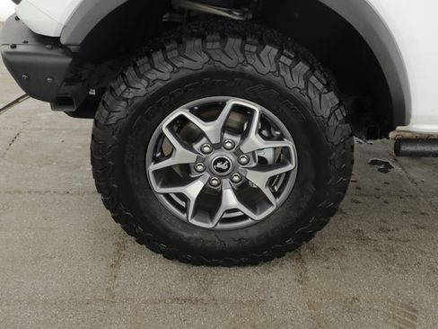 Certified 2024 Ford Bronco Badlands AWD/4WD image 5