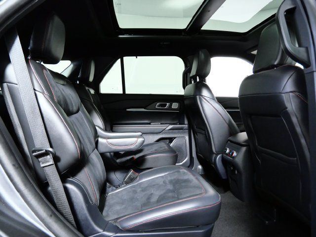 Certified 2025 Ford Explorer ST AWD/4WD image 13