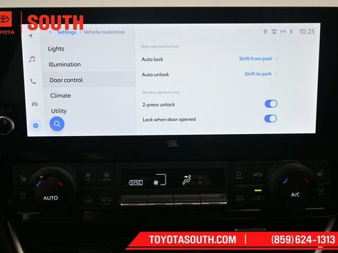 Used 2024 Toyota Grand Highlander AWD image 15