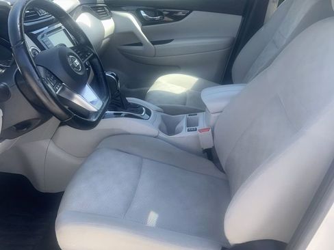 Used 2022 Nissan Rogue Sport SV image 8