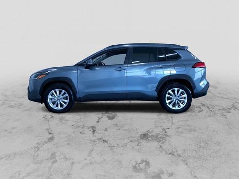 Used 2023 Toyota Corolla Cross LE w/ Moonroof Package image 7