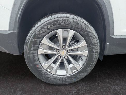 Used 2026 Chevrolet Equinox LT FWD image 27