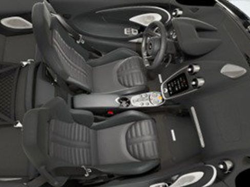 Used 2025 McLaren GTS RWD image 5