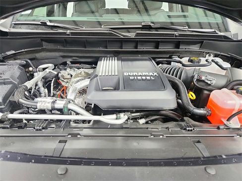 New 2026 GMC Yukon AT4 image 17