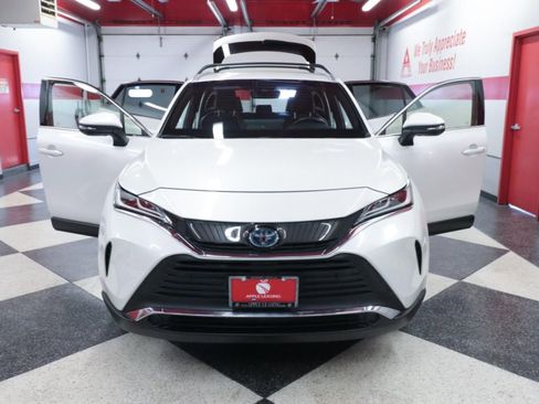 Used 2021 Toyota Venza XLE AWD/4WD image 28