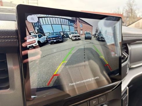 Used 2023 Ford Expedition Max XLT image 24