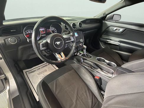 Used 2020 Ford Mustang Coupe RWD image 18