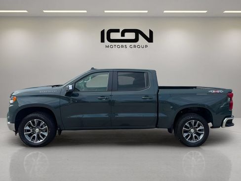 Used 2025 Chevrolet Silverado 1500 LT AWD/4WD image 2
