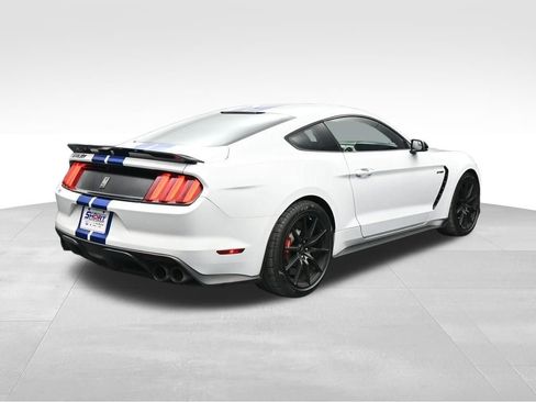 Used 2017 Ford Mustang Shelby GT350 RWD image 5
