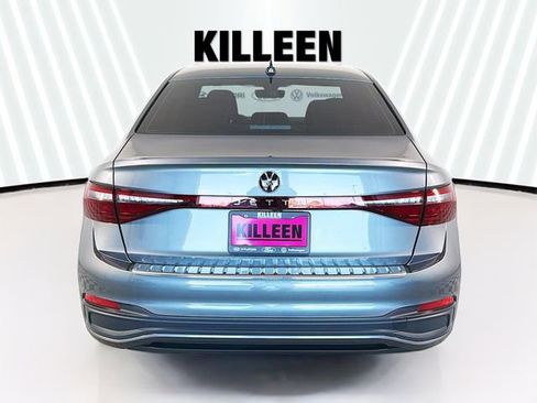 Used 2025 Volkswagen Jetta Sport image 6