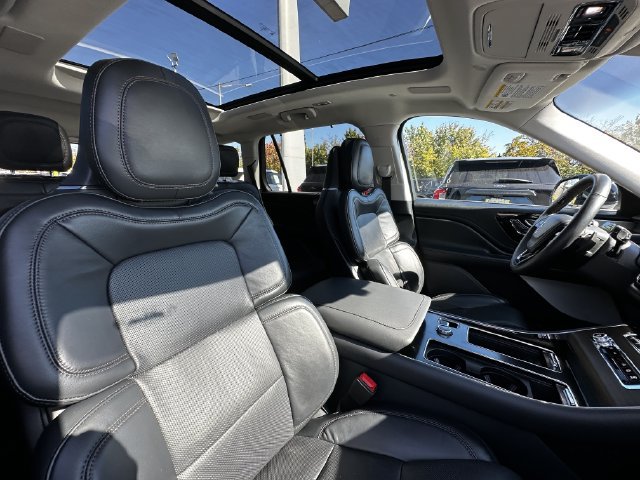 Certified 2025 Lincoln Aviator Reserve w/ Equipment Group 201A AWD/4WD image 36