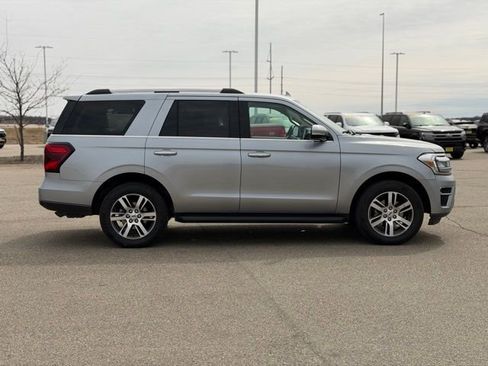 Used 2024 Ford Expedition Limited AWD/4WD image 5