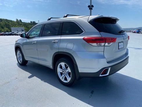 Used 2019 Toyota Highlander Limited AWD/4WD image 6
