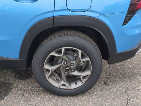 New 2026 Chevrolet Trax LT w/ Driver Confidence Package FWD image 25