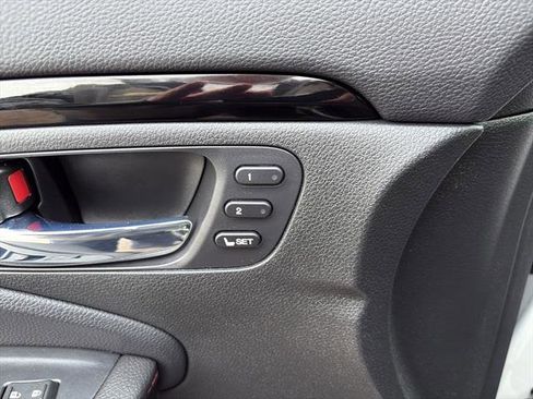 Used 2025 Honda Ridgeline Black Edition image 17