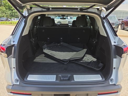 Used 2023 INFINITI QX60 Pure AWD/4WD image 9
