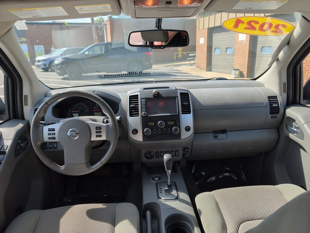 Used 2021 Nissan Frontier SV AWD/4WD image 25