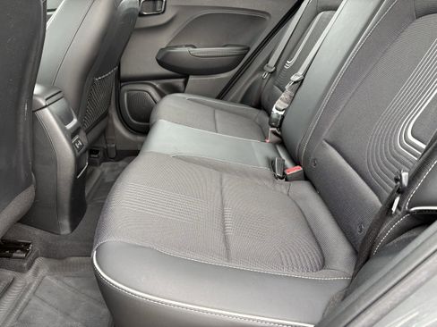 Used 2024 Hyundai Venue Limited FWD image 33