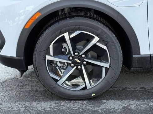 New 2026 Chevrolet Equinox EV LT image 7