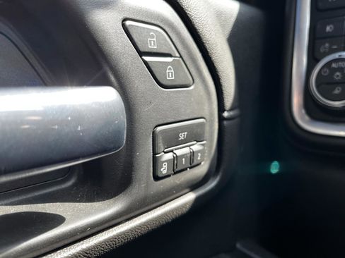 Used 2020 GMC Sierra 2500 SLT w/ SLT Premium Plus Package image 30