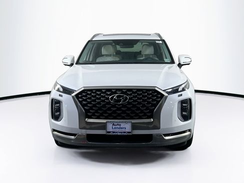 Used 2022 Hyundai Palisade Calligraphy image 2