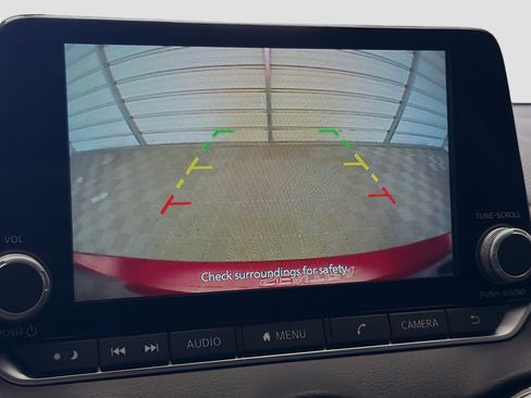 Used 2025 Nissan Sentra SV FWD image 16