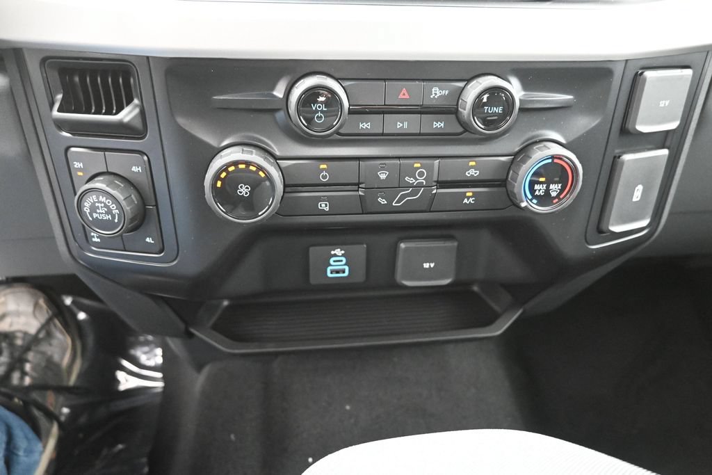 New 2027 Ford F250 XL w/ Tremor Off-Road Package AWD/4WD image 30
