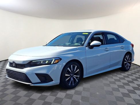 Used 2023 Honda Civic EX image 3