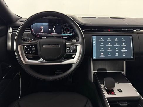New 2025 Land Rover Range Rover SE image 30
