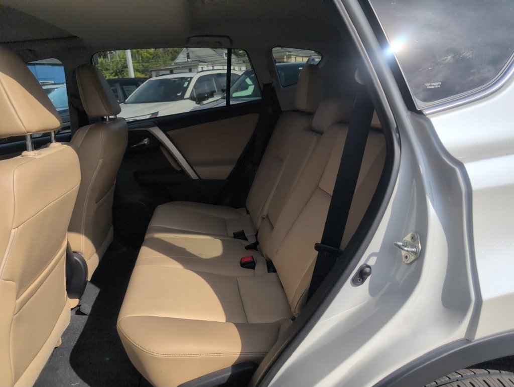 Used 2014 Toyota RAV4 Limited AWD/4WD image 30