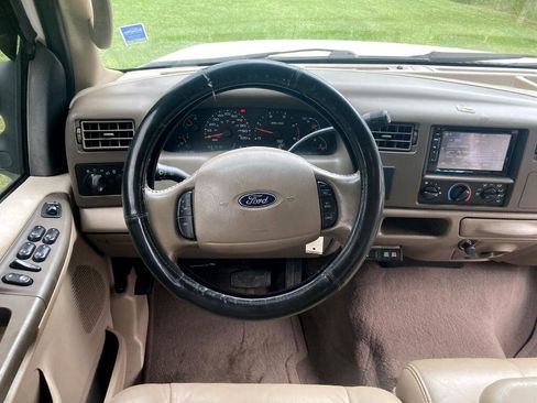 Used 2004 Ford F350 Lariat image 17