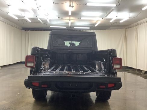 Used 2021 Jeep Gladiator Rubicon image 11