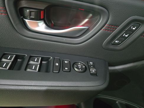 Used 2026 Honda Pilot Black Edition image 25