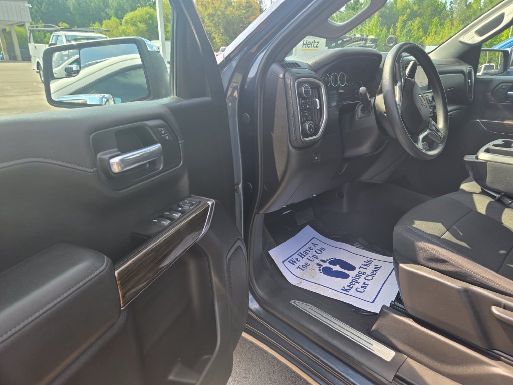 Used 2020 Chevrolet Silverado 1500 LT AWD/4WD image 6