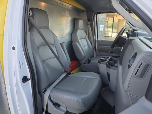 Used 2024 Ford E-350 and Econoline 350 Super Duty w/ Driver's Safety Package image 29