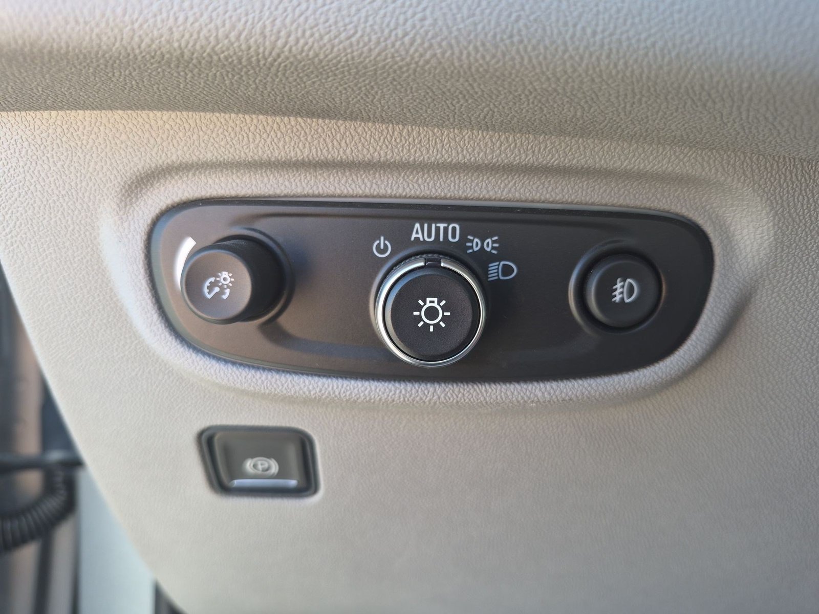 Certified 2024 GMC Terrain SLT AWD/4WD image 17